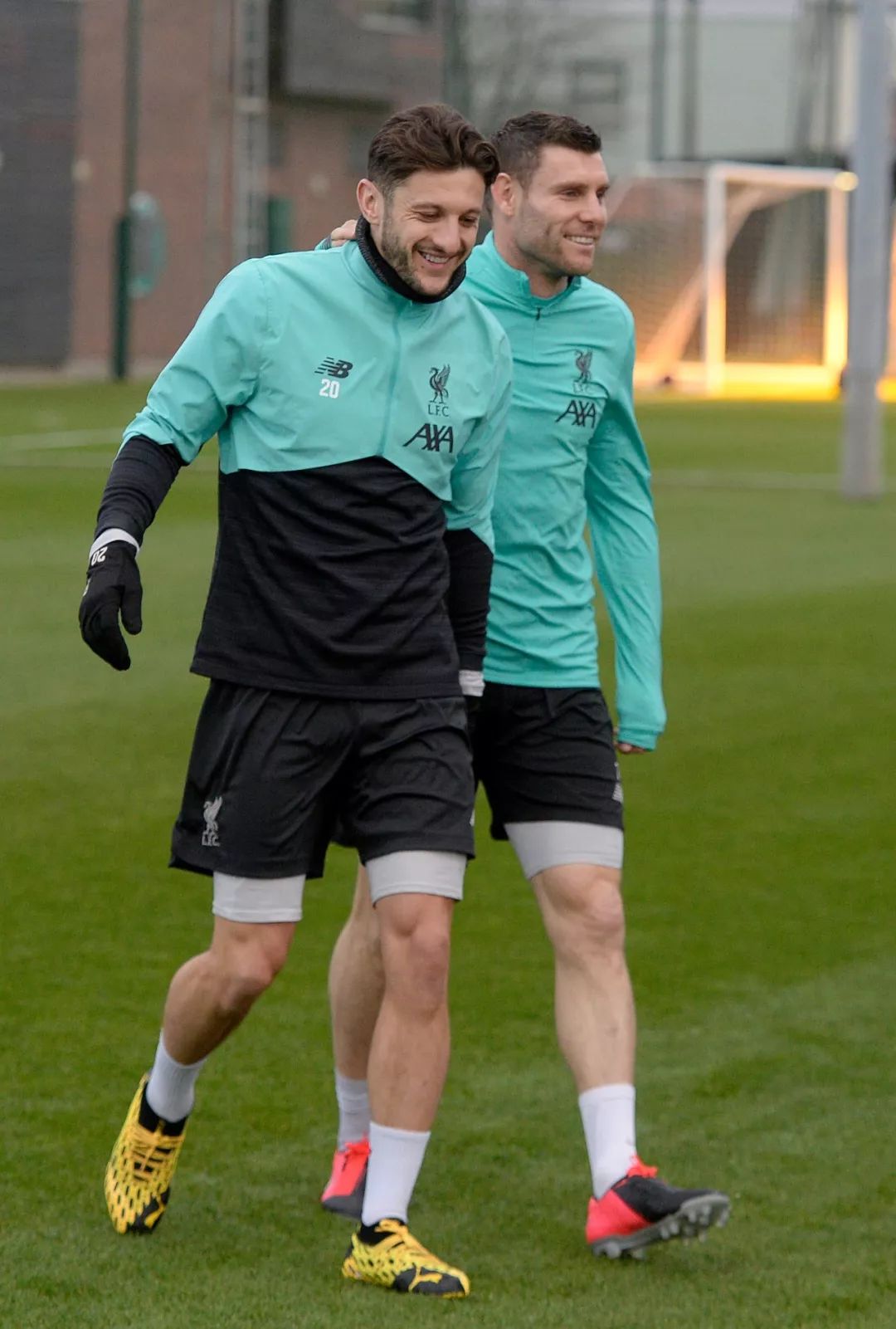 包含赛前足总杯焦点战；达拉斯独行侠内部沟通；管理层满意；心理建设被强调的词条